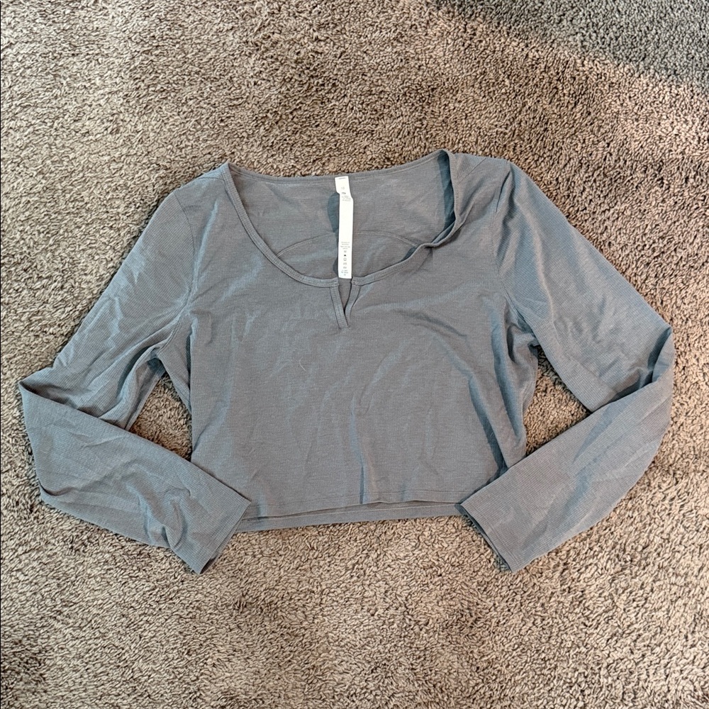 lululemon athletica Charcoal Long Sleeve Crop Top